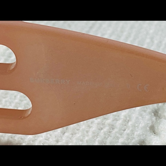 NEW $365!! BURBERRY OVERSIZE SQUARE  PINK TRANSPARENT SUNGLASSES B 4312 3874 - Picture 8 of 8